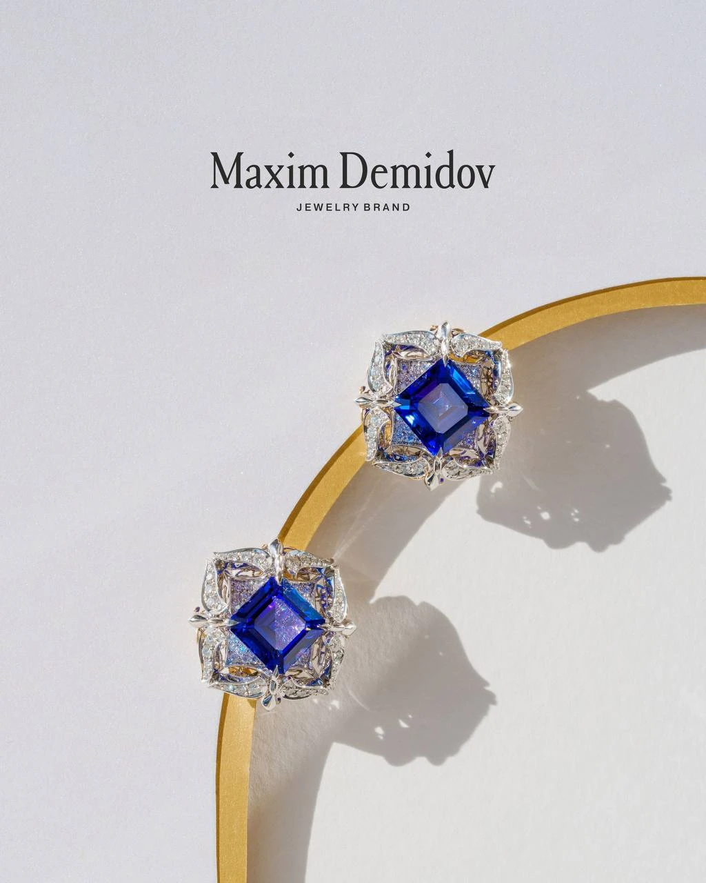 <p><em>На фото: серьги с танзанитами <a href="https://maxim-demidov.ru/products/sergi-kod-krasoty" target="_blank">«Код красоты»</a> от Ювелирного Дома Maxim Demidov</em></p>
