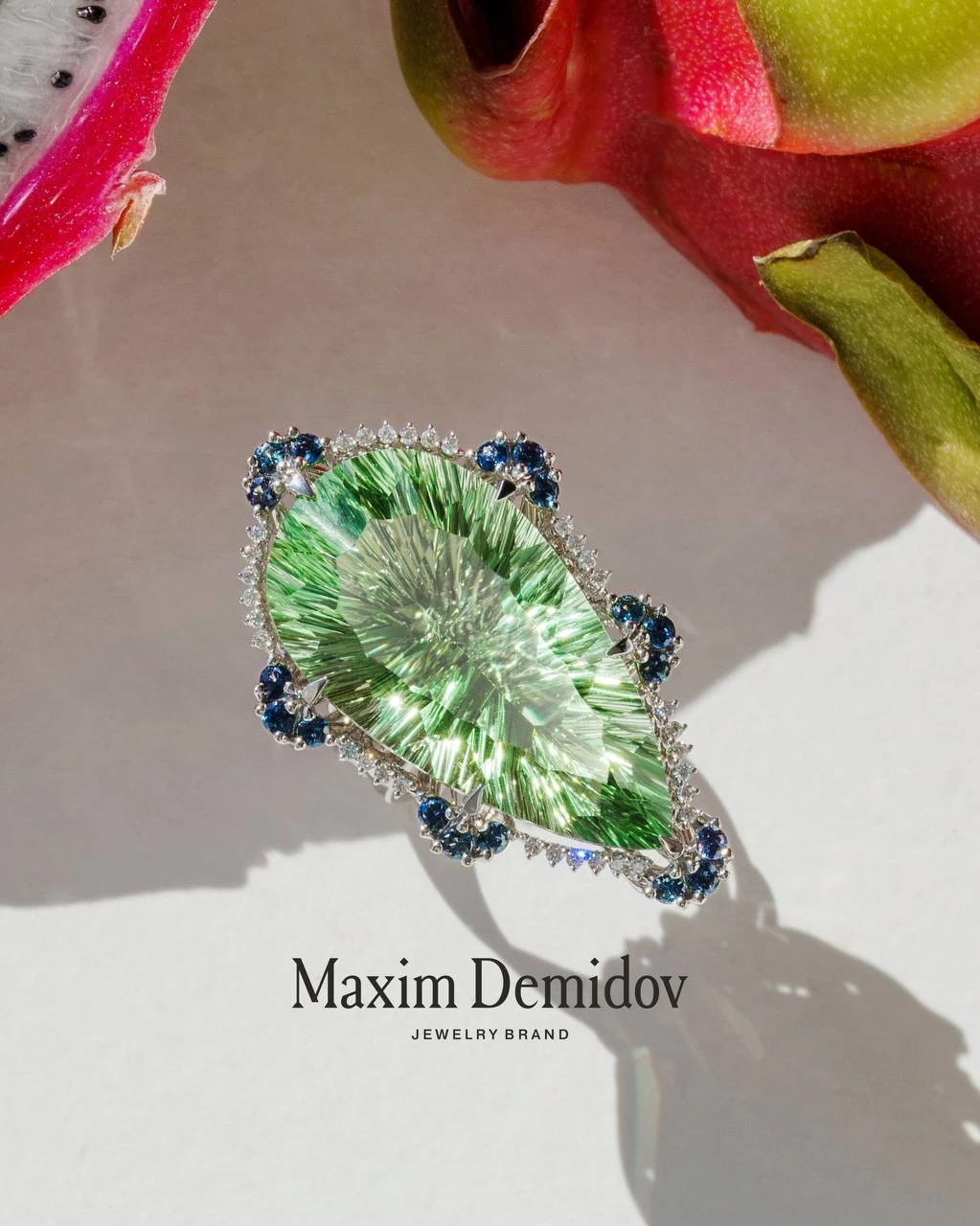 <p><em>На фото: кольцо с зелёным кварцем&nbsp;<a data-entity-type="MessageEntityUrl" dir="auto" href="https://maxim-demidov.ru/products/kolco-dunovenie-romantiki-9" rel="noopener noreferrer" target="_blank" title="https://maxim-demidov.ru/products/kolco-dunovenie-romantiki-9">&laquo;На грани мечты&raquo;</a>&nbsp;от Ювелирного дома&nbsp;Maxim Demidov</em></p>

<p>&nbsp;</p>
