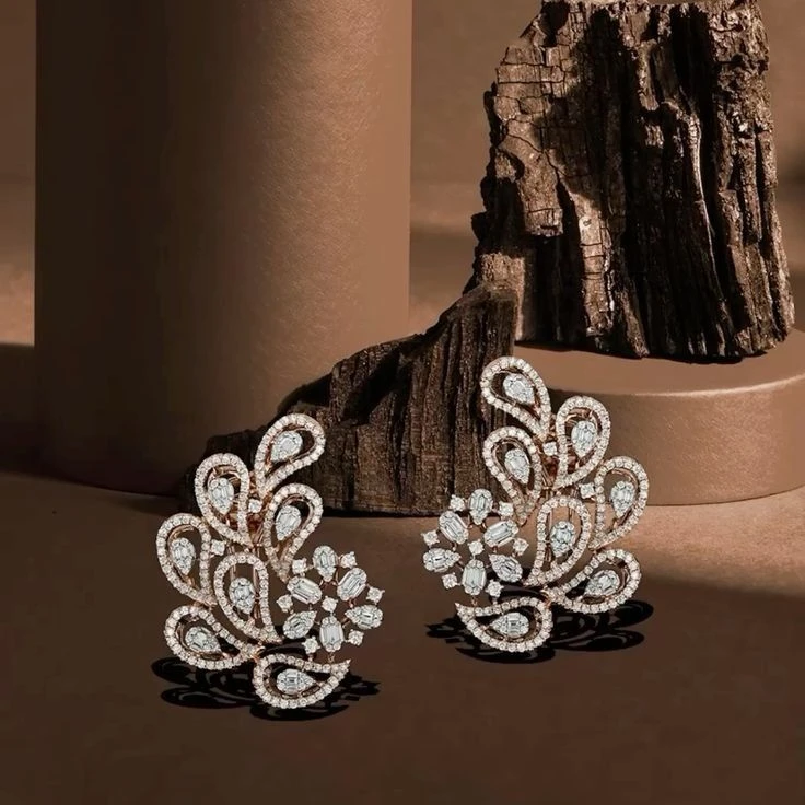 <p><em>На фото: ювелирные украшения в стиле фьюжн</em></p>
<p><em>*Источник Pinterest</em></p>