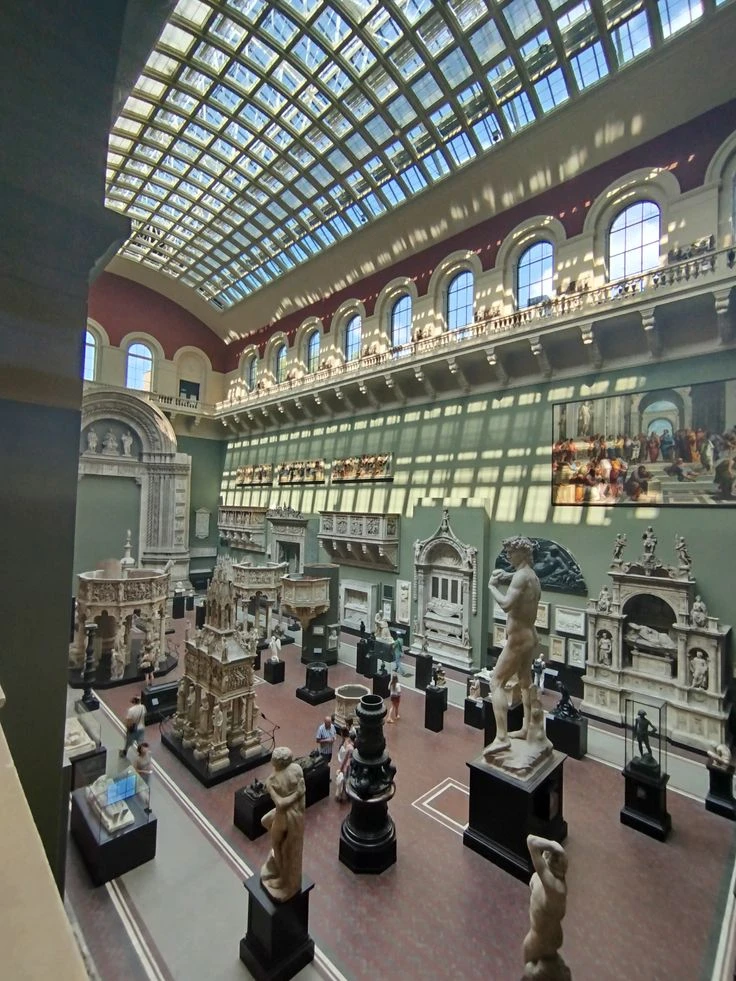 <p><em>На фото:&nbsp;Музей Виктории и Альберта в Лондоне</em></p>
