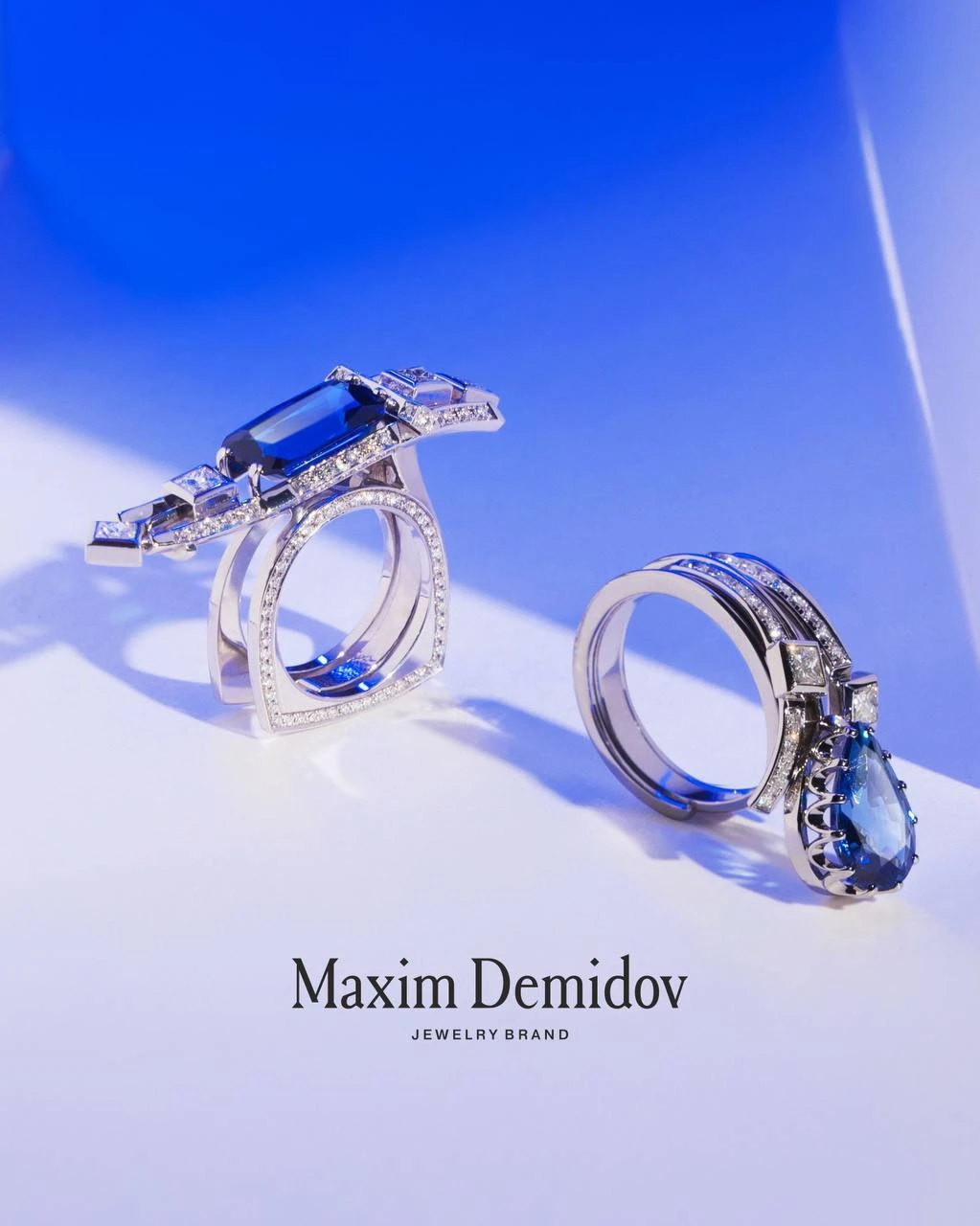 <p><em>На фото: кольца с сапфирами <a href="https://maxim-demidov.ru/products/kolco-korolevskaya-simvolika" target="_blank">«Королевская символика»</a> и <a href="https://maxim-demidov.ru/products/kolco-soblazn-do-vysot" target="_blank">«Соблазн до высот»</a> от Ювелирного дома Maxim Demidov</em></p>
<p><em> *Кольцо «Королевская символика» находится в частной коллекции</em></p>