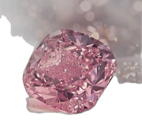 <p><em>На фото: розовый бриллиант</em></p>