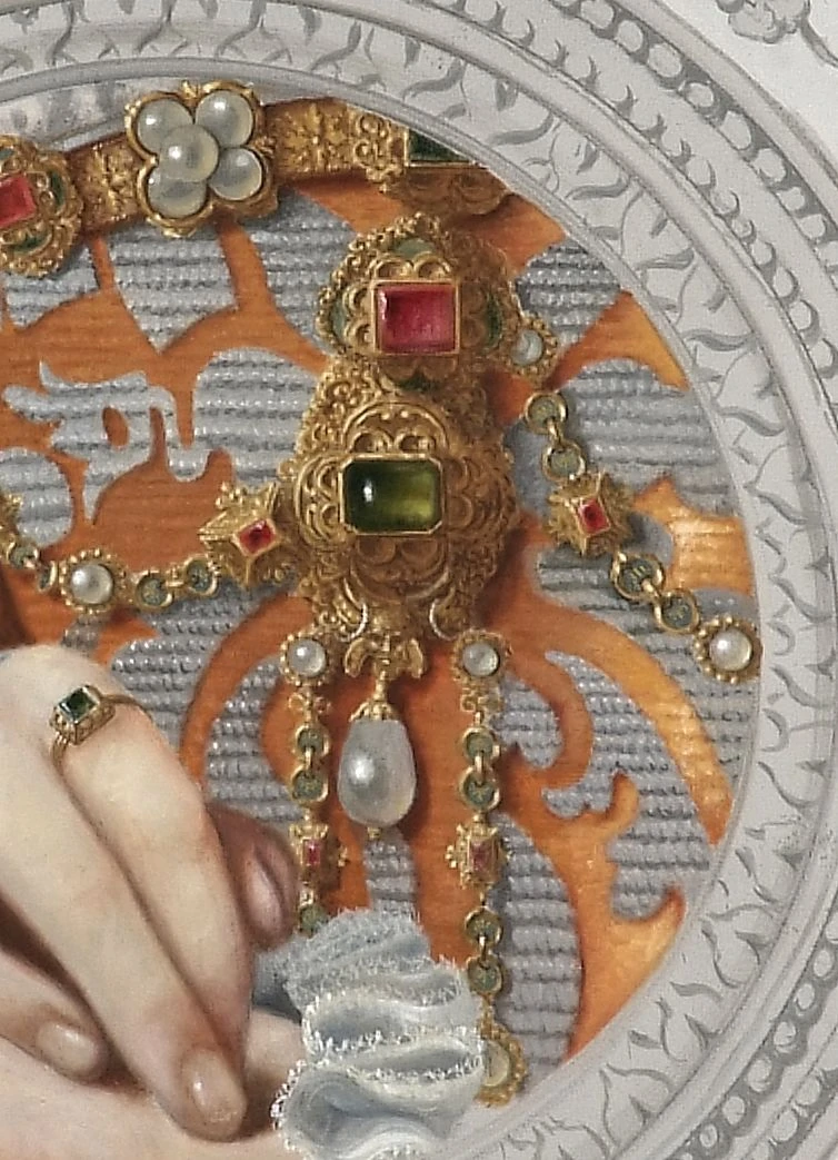 <p><em>На фото: драгоценные украшения эпохи Ренессанса</em></p>