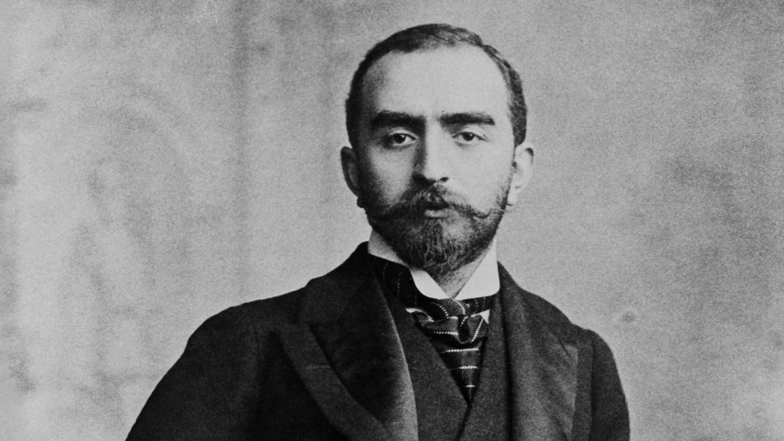 <p><em>На фото:&nbsp;Калуст Гюльбенкян</em></p>
