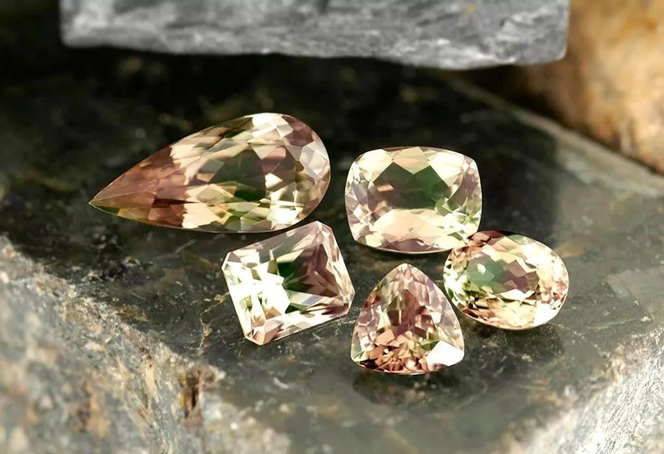 <p><em>На фото: султанит</em></p>
