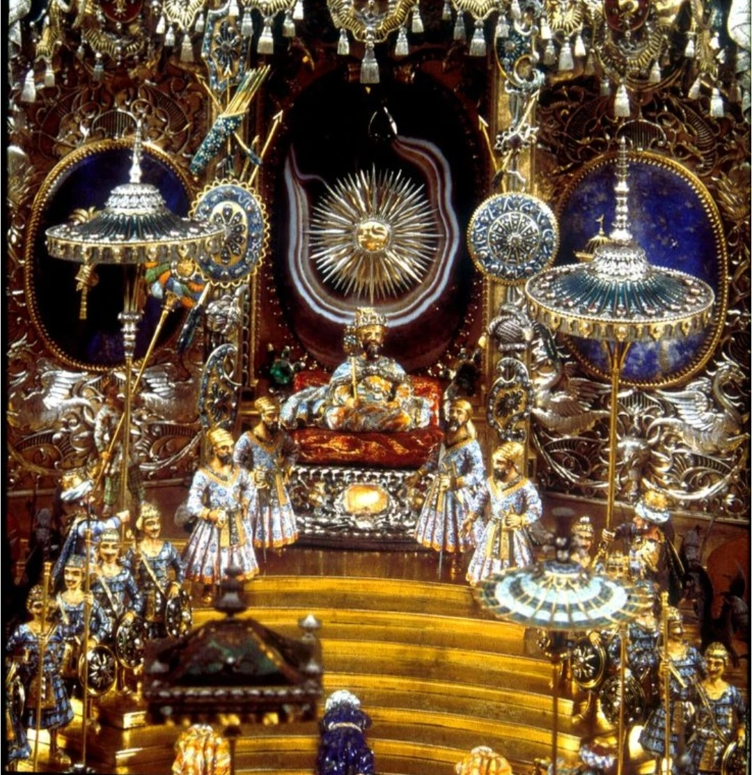 <p><em>На фото:&nbsp;Двор Великого Могола в Дели</em></p>

<p>&nbsp;</p>
