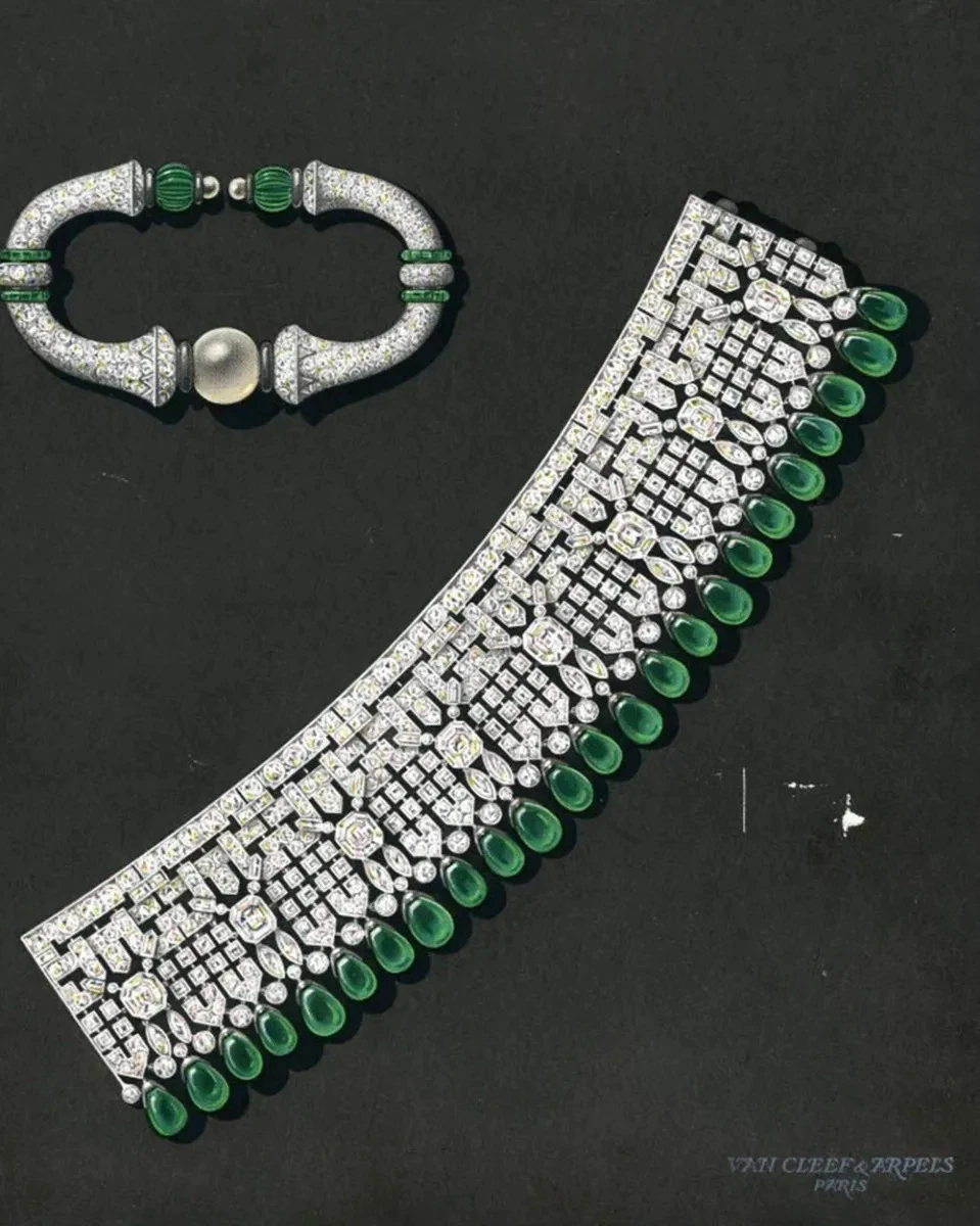 <p><em>На фото: Манжеты Дейзи&nbsp;Феллоуз от Дома&nbsp;Van Cleef &amp; Arpels с изумрудами и бриллиантами</em></p>
