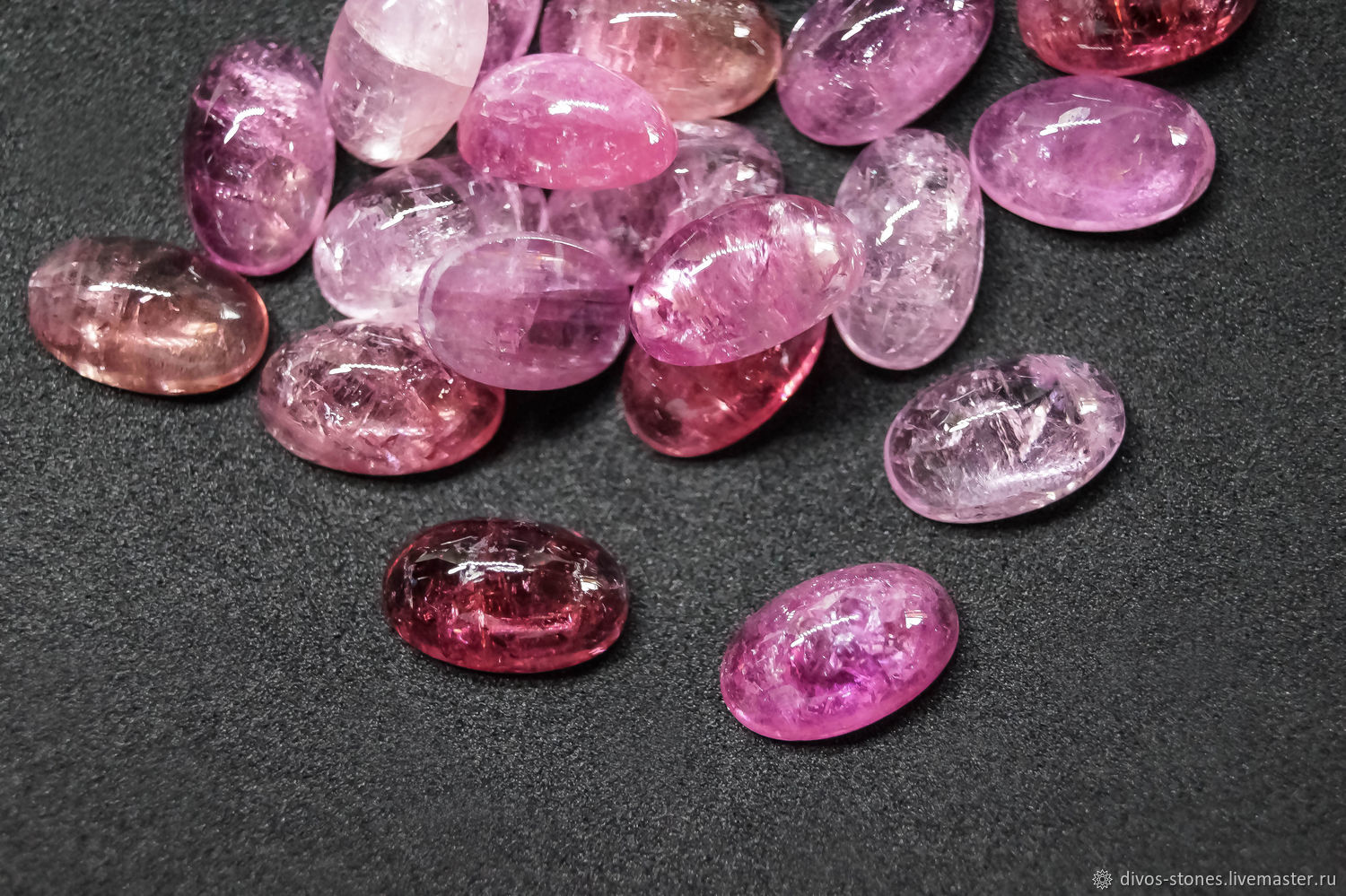 Камень рубеллит - свойства, кому подходит, красный и розовый рубеллит