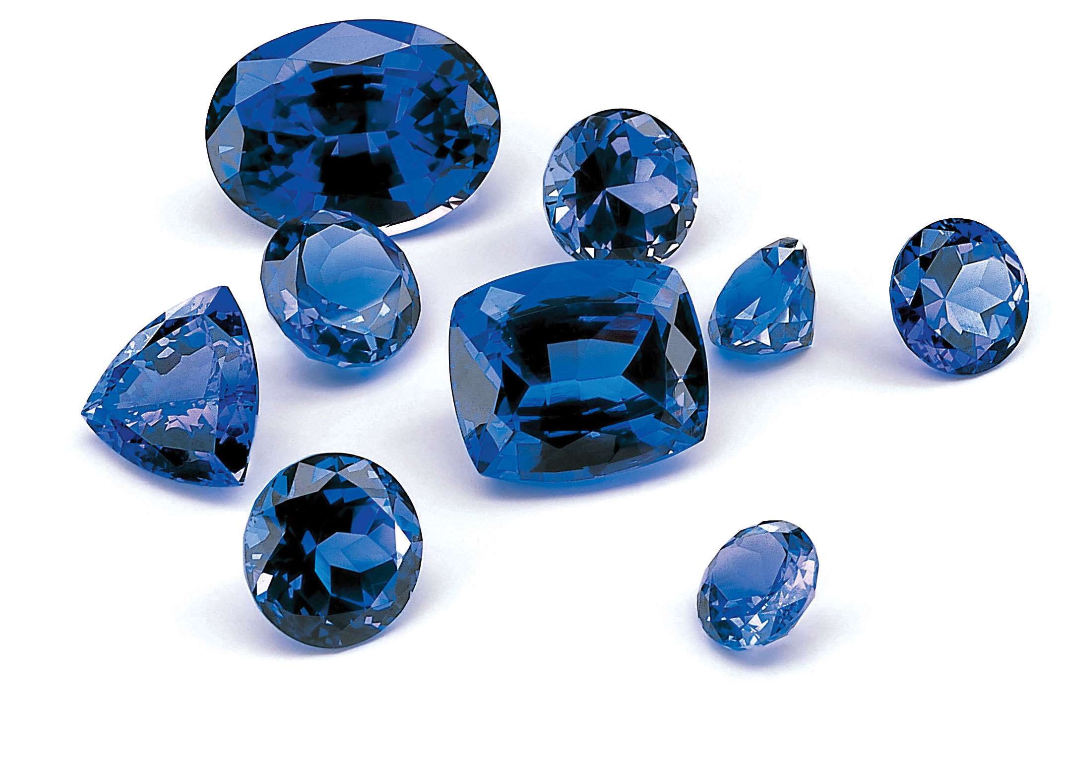 Синие камни в ювелирных украшениях