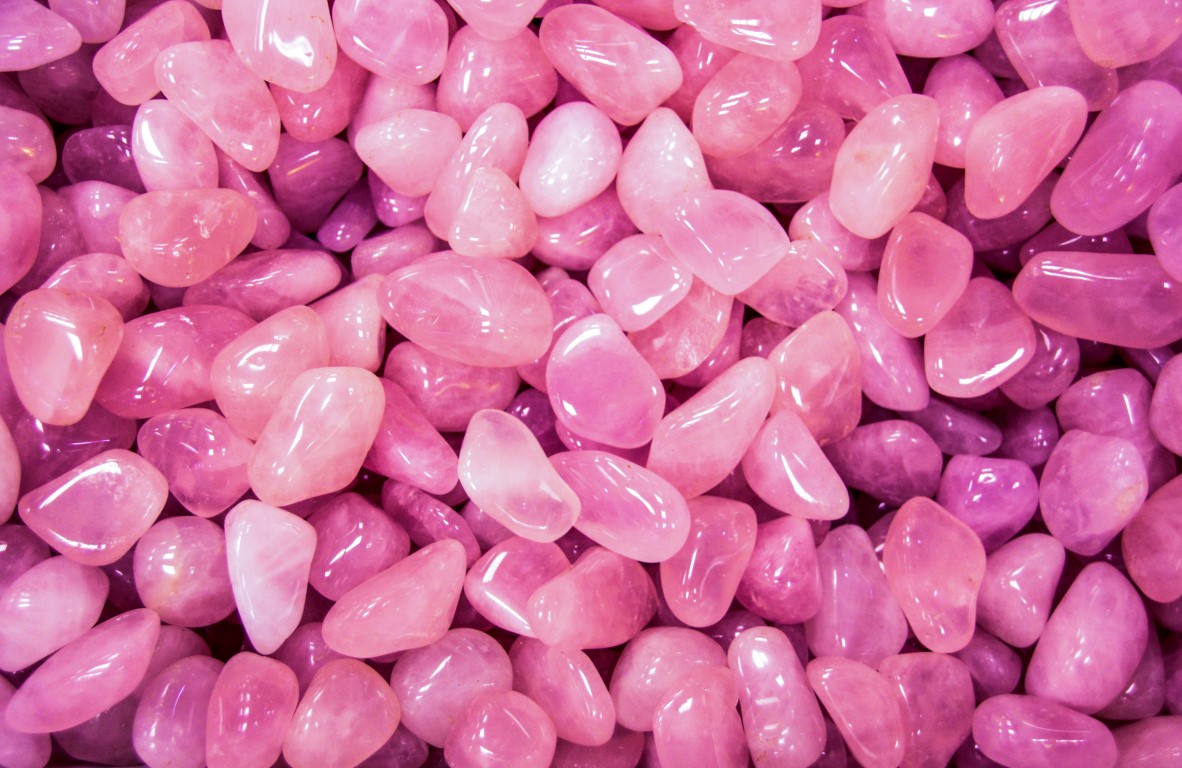 Розовые камни