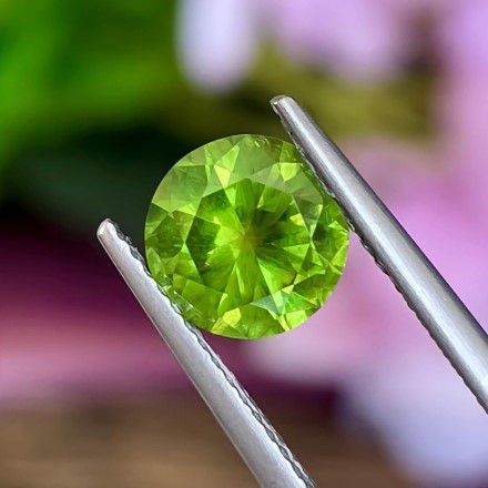 Demantoid Shape Round