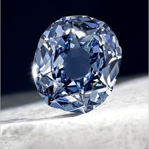 The world s first diamond ring. Смотреть фото The world s first diamond ring. Смотреть картинку The world s first diamond ring. Картинка про The world s first diamond ring. Фото The world s first diamond ring